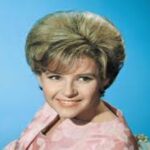Brenda Lee’s Classic Gets Spanish AI Makeover with Universal’s New “Noche Buena y Navidad”