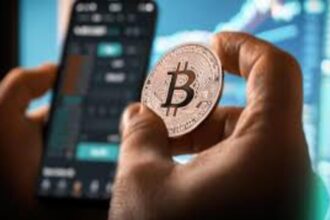 Mobile Crypto Apps Surge in App Store Rankings Amid Bitcoin’s Rally