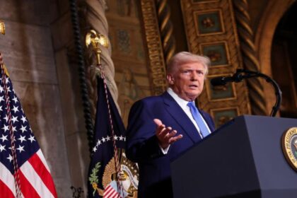 Trump Plans Sweeping Regulatory Cuts, Expands Musk’s Oversight of DOGE Initiative