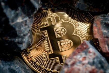 Bitcoin mining difficulty drops slightly after record high in May